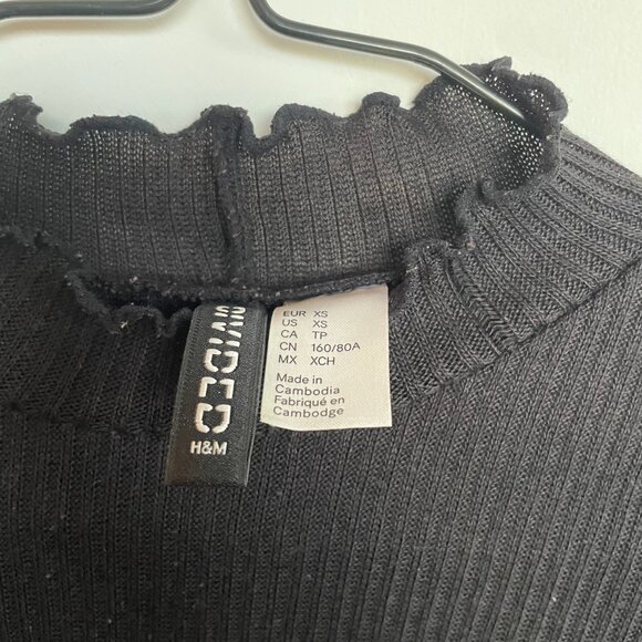 Lettuce Hem Mock Neck Top - Picture 3 of 4